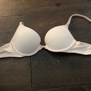 Victoria’s Secret PINK wear everywhere push-up bra